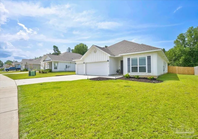 Photo 3 of Single family home for sale at 6116 Rutherford Loop, Pensacola, FL 32526 | MLS# 686839 | Listing updated on 2026-09-18