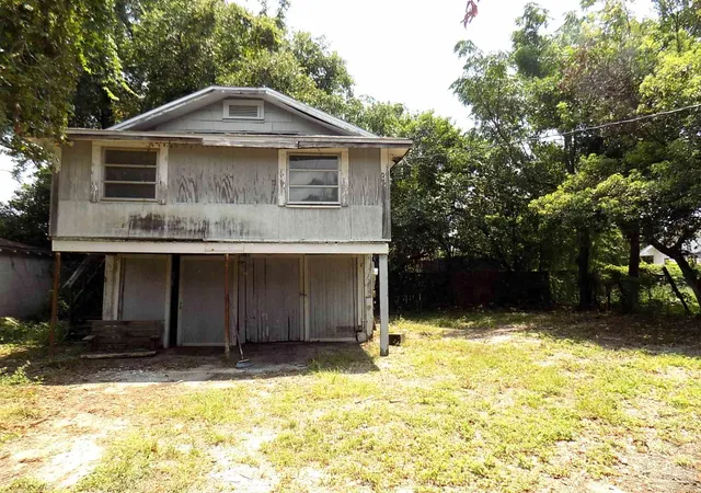3rd image of 204 N E St, Pensacola, FL 32501