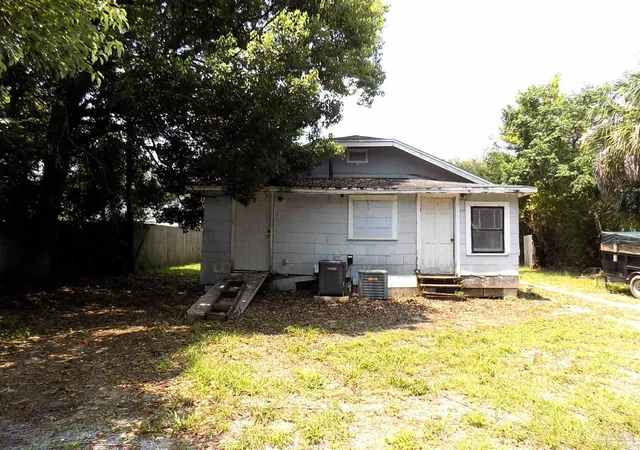 4th image of 204 N E St, Pensacola, FL 32501