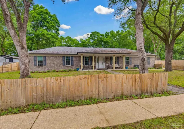 Photo 3 of Single family home for sale at 6628 Hinote St, Milton, FL 32570 | MLS# 687586 | Listing updated on 2026-09-29