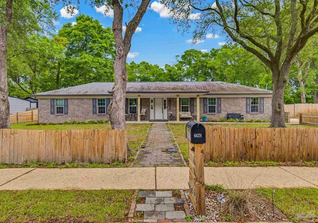 Photo 4 of Single family home for sale at 6628 Hinote St, Milton, FL 32570 | MLS# 687586 | Listing updated on 2026-09-29