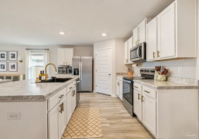 Photo 3 of Single family home for sale at 4422 White Birch Ct, Milton, FL 32571 | MLS# 687506 | Listing updated on 2026-09-11