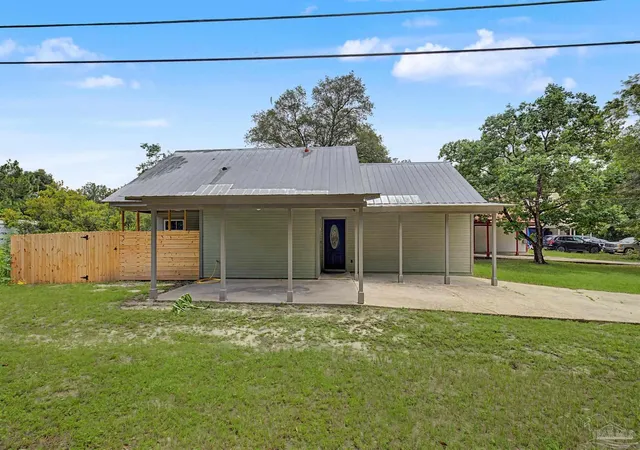 Photo 1 of Single family home for sale at 2853 Hidden Springs Cir, Pensacola, FL 32526 | MLS# 686374 | Listing updated on 2026-09-04