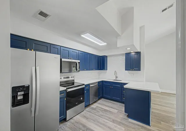 Photo 3 of Single family home for sale at 2853 Hidden Springs Cir, Pensacola, FL 32526 | MLS# 686374 | Listing updated on 2026-09-04