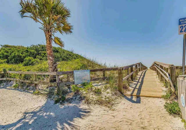 2nd image of 336 Ft Pickens Rd, Gulf Breeze, FL 32561