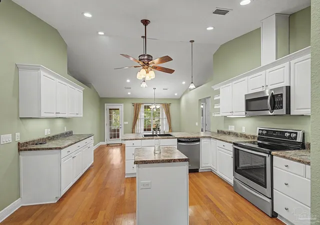 Photo 4 of Single family home for sale at 1593 Hunters Crk Cir, Cantonment, FL 32533 | MLS# 685989 | Listing updated on 2026-08-24