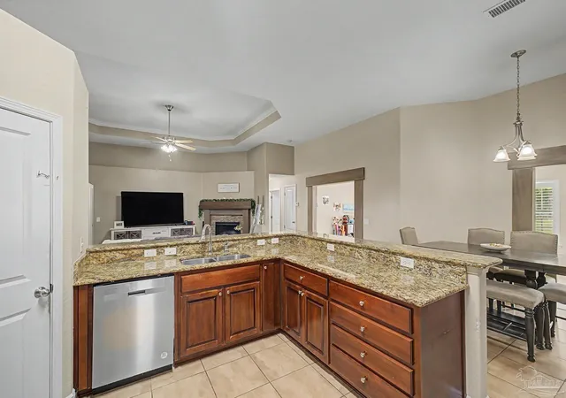 5th image of 2900 Wallace Lake Rd, Milton, FL 32571 | MLS# 687344