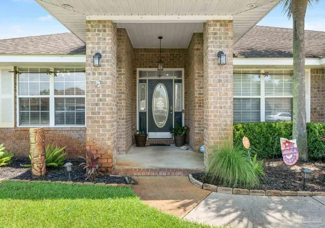 Photo 4 of Single family home for sale at 1406 Connemara Cir, Gulf Breeze, FL 32563 | MLS# 687155 | Listing updated on 2026-09-04