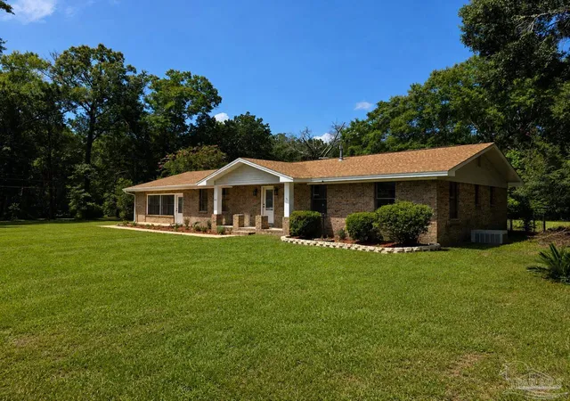 Photo 1 of Single family home for sale at 4301 Pace Ln, Milton, FL 32571 | MLS# 687549 | Listing updated on 2026-09-06