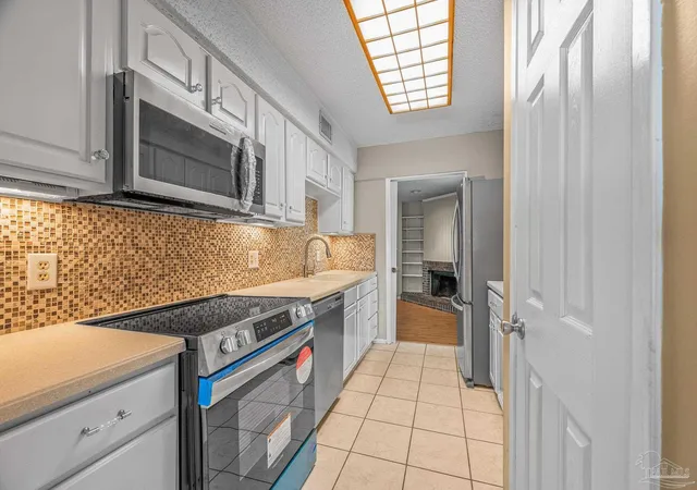2nd image of 3400 Wimbledon Dr #5, Pensacola, FL 32504 | MLS# 687308