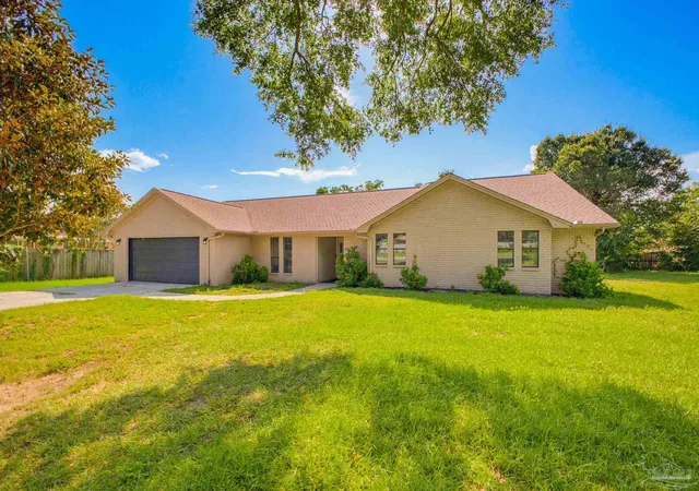 Photo 2 of Single family home for sale at 27 S 72nd Avenue, Pensacola, FL 32506 | MLS# 687701 | Listing updated on 2026-08-21