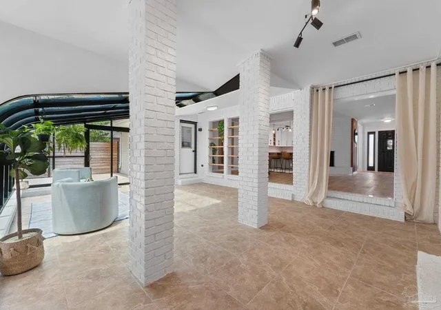 5th image of 3895 Durango Dr, Pensacola, FL 32504 | MLS# 687399