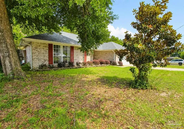 Photo 2 of Single family home for sale at 5938 Herlong Dr, Milton, FL 32570 | MLS# 686501 | Listing updated on 2026-10-05