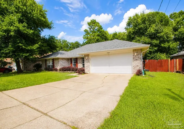 Photo 3 of Single family home for sale at 5938 Herlong Dr, Milton, FL 32570 | MLS# 686501 | Listing updated on 2026-10-05