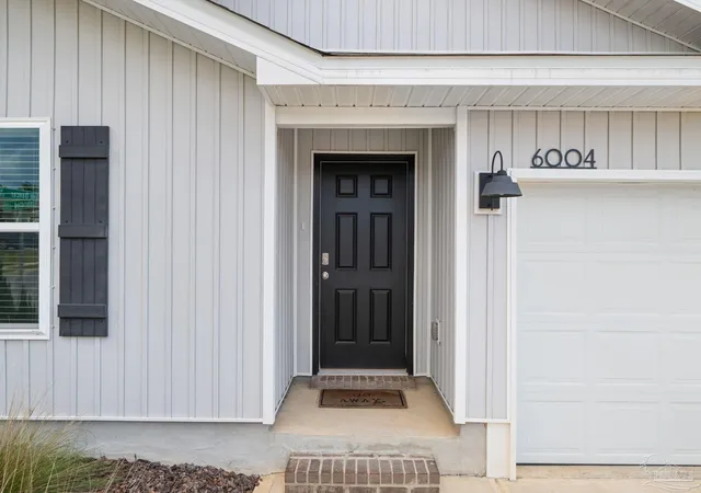 Photo 3 of Single family home for sale at 6004 Unbridled Loop, Pensacola, FL 32526 | MLS# 687127 | Listing updated on 2026-08-29