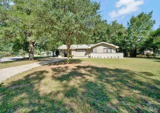 2nd image of 6480 Cypress St, Milton, FL 32570 | MLS# 686997