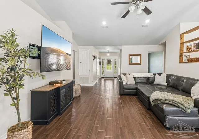 2nd image of 1254 Plata Canada Dr, Cantonment, FL 32533 | MLS# 686544