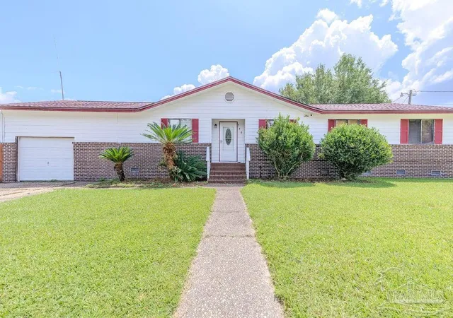 Photo 2 of Single family home for sale at 740 Maple Woods Cir, Pensacola, FL 32534 | MLS# 686172 | Listing updated on 2026-07-28