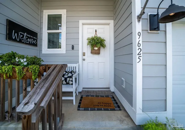 Photo 2 of Townhouse for sale at 9625 Nature Crk Blvd, Pensacola, FL 32526 | MLS# 686297 | Listing updated on 2026-07-23