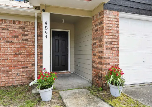 Photo 2 of Single family home for sale at 4894 Randee Cir, Pensacola, FL 32526 | MLS# 687566 | Listing updated on 2026-10-02