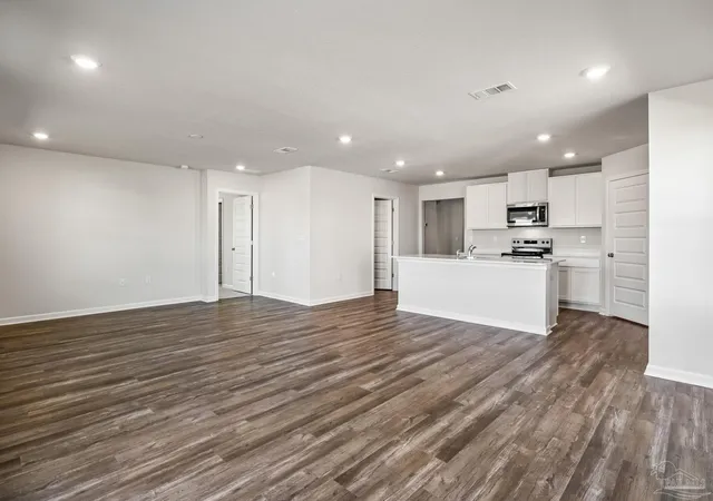 Photo 3 of Single family home for sale at 325 Makaira Dr, Cantonment, FL 32533 | MLS# 686320 | Listing updated on 2026-08-31