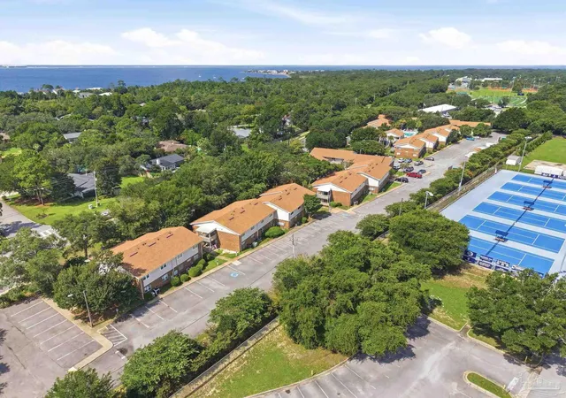 4th image of 1200 Shoreline Dr #313, Gulf Breeze, FL 32561 | MLS# 686556