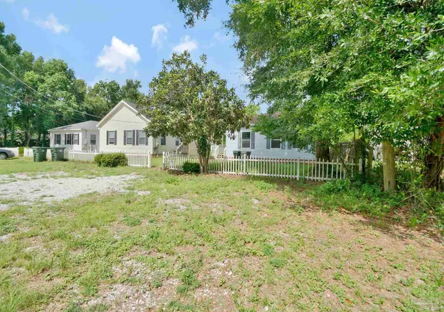 Photo 1 of Single family home for sale at 2007 Augusta Ave, Pensacola, FL 32507 | MLS# 686089 | Listing updated on 2026-07-17