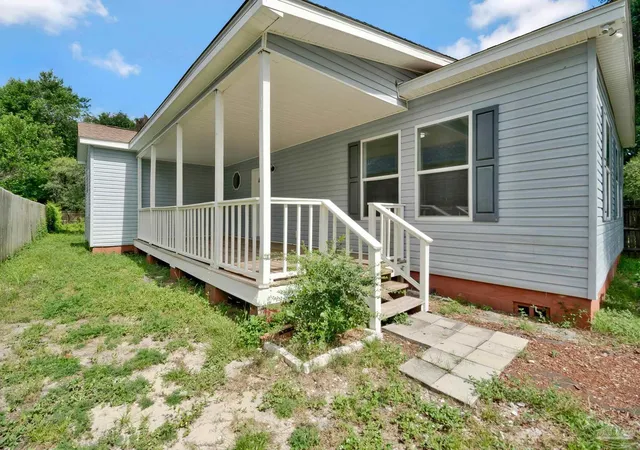 Photo 4 of Single family home for sale at 2007 Augusta Ave, Pensacola, FL 32507 | MLS# 686089 | Listing updated on 2026-07-17