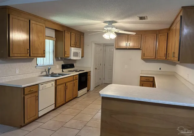 Photo 3 of Single family home for sale at 3957 Ashland Ave, Pensacola, FL 32534 | MLS# 687492 | Listing updated on 2026-08-28