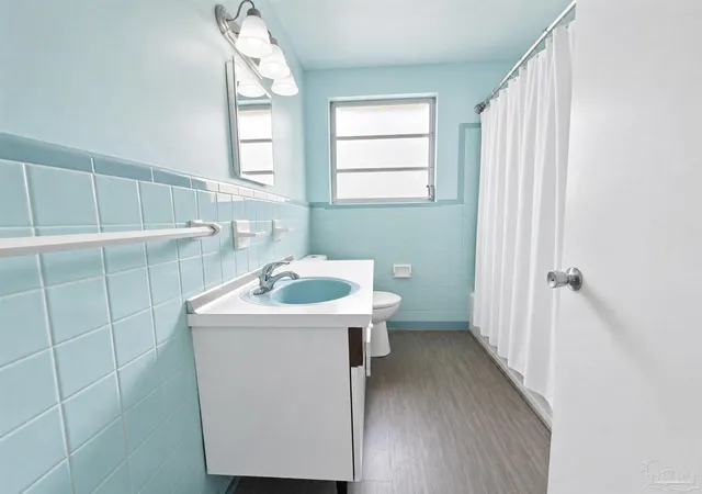 Photo 4 of Single family home for sale at 1701 Bakalane Ave, Pensacola, FL 32504 | MLS# 686647 | Listing updated on 2026-09-20