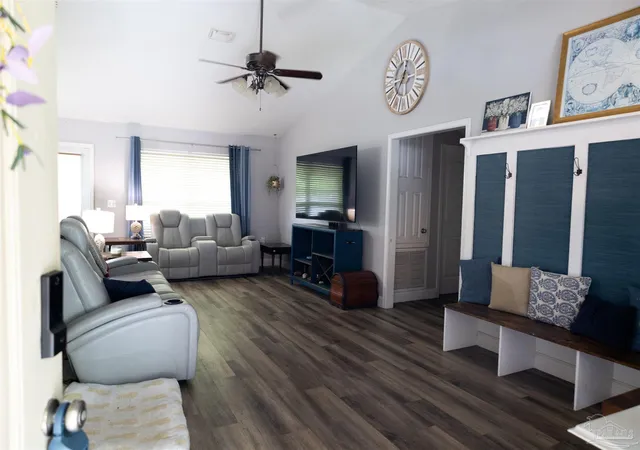 4th image of 6570 Kembro Rd, Milton, FL 32570 | MLS# 686457