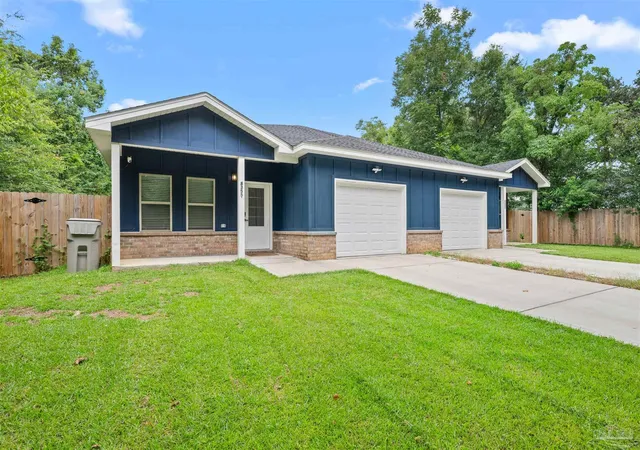 Photo 2 of Townhouse for sale at 8355 Dudley Ave, Pensacola, FL 32534 | MLS# 687216 | Listing updated on 2026-08-09