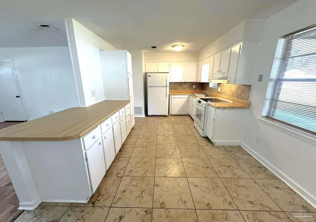 Photo 3 of Single family home for sale at 1820 Nestle Dr, Pensacola, FL 32534 | MLS# 686922 | Listing updated on 2026-09-08