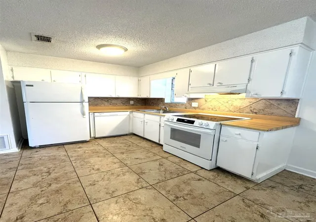 Photo 4 of Single family home for sale at 1820 Nestle Dr, Pensacola, FL 32534 | MLS# 686922 | Listing updated on 2026-09-08