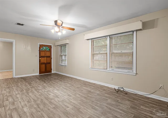Photo 4 of Single family home for sale at 32 Bertram St, Pensacola, FL 32506 | MLS# 687802 | Listing updated on 2026-08-25