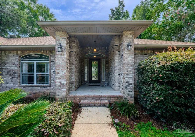 5th image of 3320 Indian Hills Dr, Milton, FL 32571 | MLS# 687806