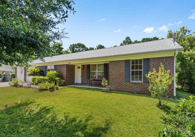 Photo 3 of Sale Pending at 8197 Verdura St, Navarre, FL 32566 | MLS# 686948 | Listing updated on 2026-09-14