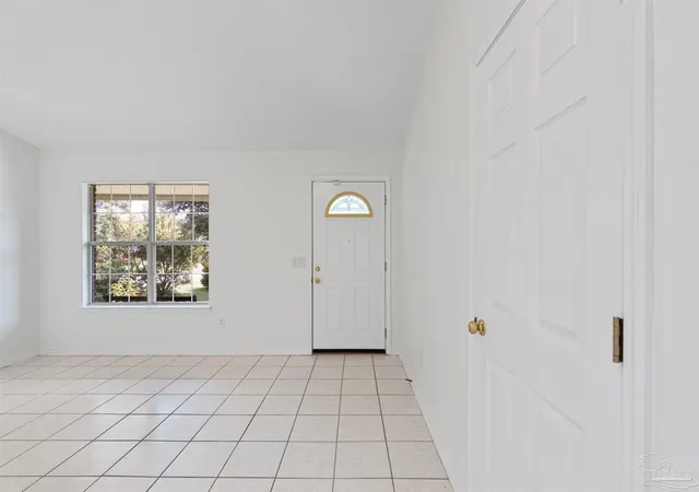 Photo 4 of Sale Pending at 8197 Verdura St, Navarre, FL 32566 | MLS# 686948 | Listing updated on 2026-09-14