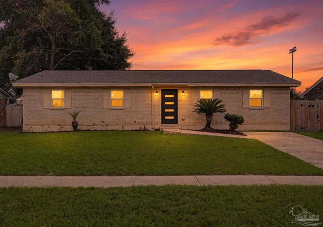 Photo 1 of Single family home for sale at 177 Overlook Dr, Pensacola, FL 32503 | MLS# 687695 | Listing updated on 2026-08-27