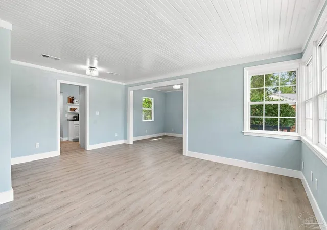 Photo 4 of Single family home for sale at 5 Bell Ct, Pensacola, FL 32507 | MLS# 687759 | Listing updated on 2026-09-24