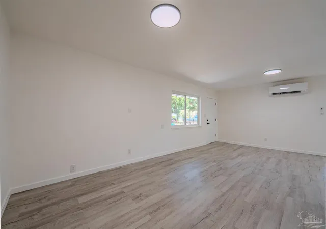 Photo 4 of Single family home for sale at 7106 Calumet Ct, Pensacola, FL 32504 | MLS# 686435 | Listing updated on 2026-09-01