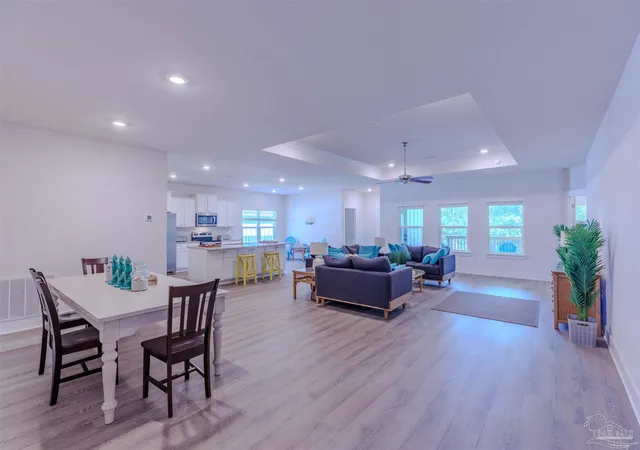 Photo 3 of Single family home for sale at 3279 Southwind Dr, Gulf Breeze, FL 32563 | MLS# 686087 | Listing updated on 2026-07-27