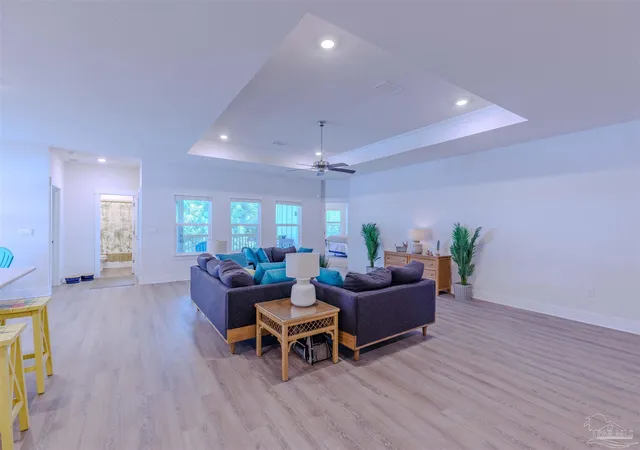 Photo 4 of Single family home for sale at 3279 Southwind Dr, Gulf Breeze, FL 32563 | MLS# 686087 | Listing updated on 2026-07-27
