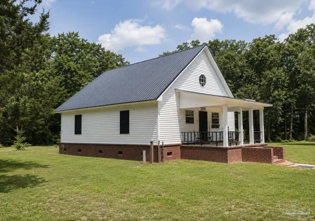 Photo 3 of Single family home for sale at 5373 Fireside Ln, Milton, FL 32583 | MLS# 686598 | Listing updated on 2026-10-05