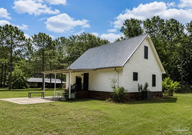 Photo 3 of Single family home for sale at 5373 Fireside Ln, Milton, FL 32583 | MLS# 686598 | Listing updated on 2026-10-05
