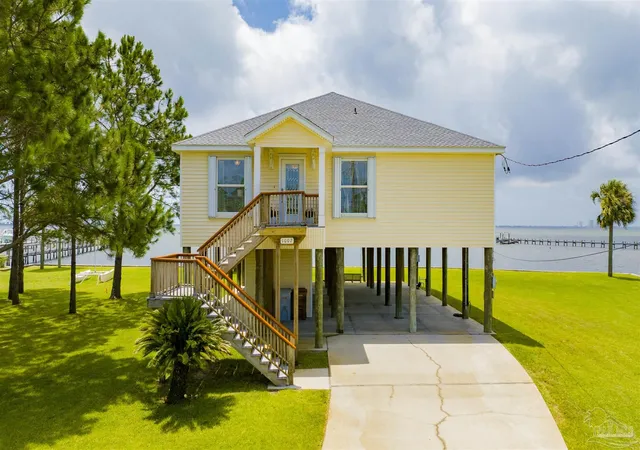 3rd image of 1002 Magnolia Ln, Gulf Breeze, FL 32563 | MLS# 686719