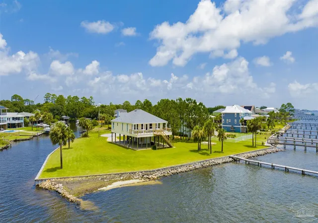 5th image of 1002 Magnolia Ln, Gulf Breeze, FL 32563 | MLS# 686719