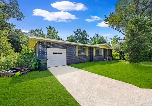 Photo 3 of Single family home for sale at 308 Wegner Ave, Cantonment, FL 32533 | MLS# 687898 | Listing updated on 2026-08-23