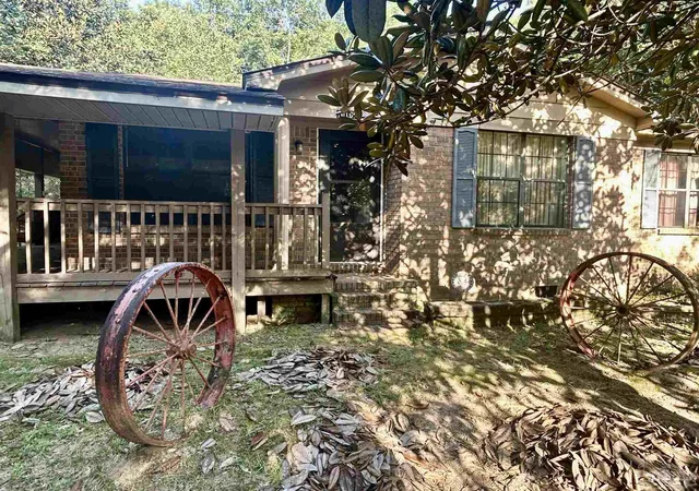 5th image of 10100 Pond Rd, Milton, FL 32583 | MLS# 687975