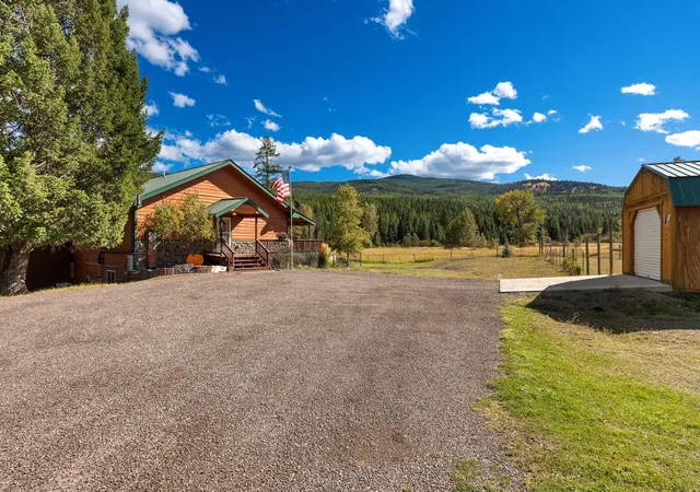 Photo 3 of Single family home for sale at 198 Two Crk Ln, Kila, MT 59920 | MLS# 30034346 | Listing updated on 2026-08-17